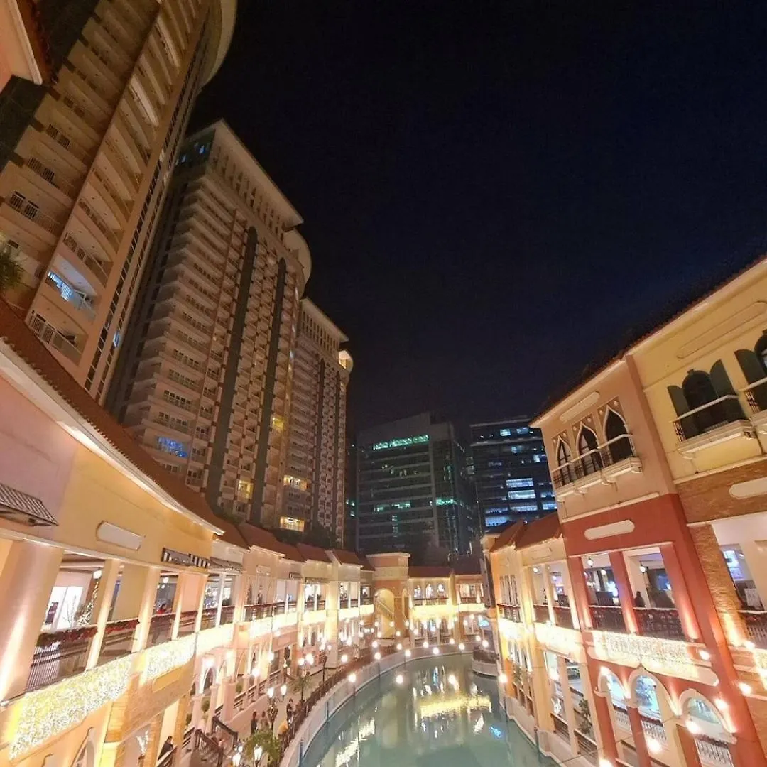 Elegant Venice Condo Mckinley Hill Bgc #Vlrtc5I Manila Philippines