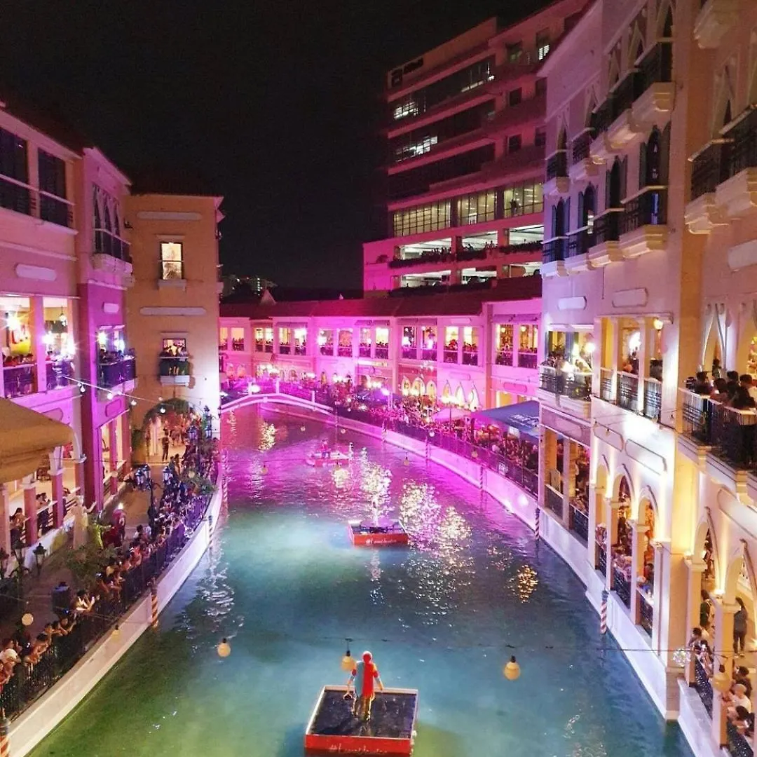 Holiday home Elegant Venice Condo Mckinley Hill Bgc #Vlrtc5I Manila